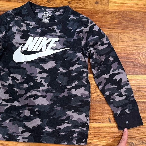 Kids Nike Camo Long Sleeve Size 7 - Picture 4 of 5